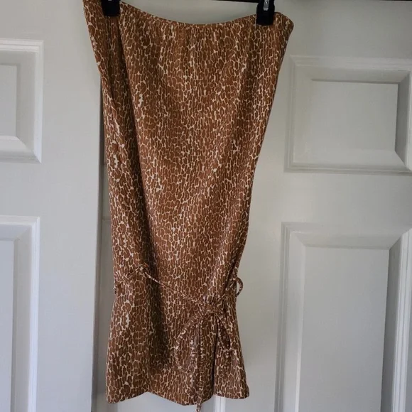 BURBERRY TUBETOP - Picture 3 of 8